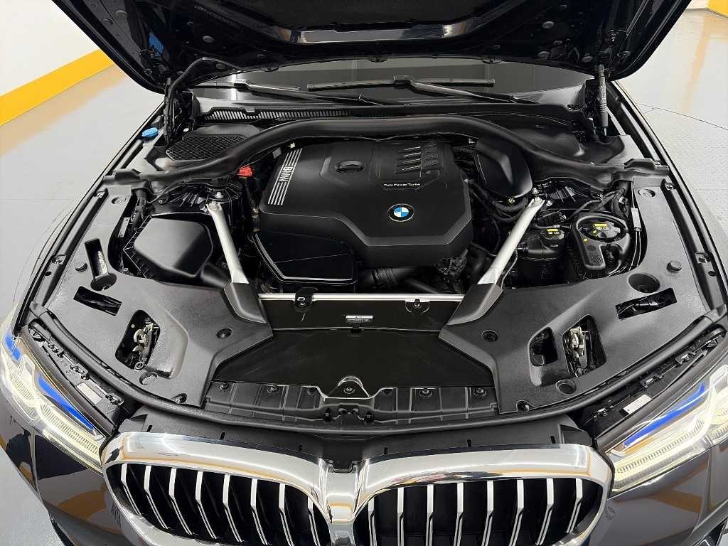 BMW 5시리즈 5시리즈 (G30) 530i M 스포츠 이미지 5