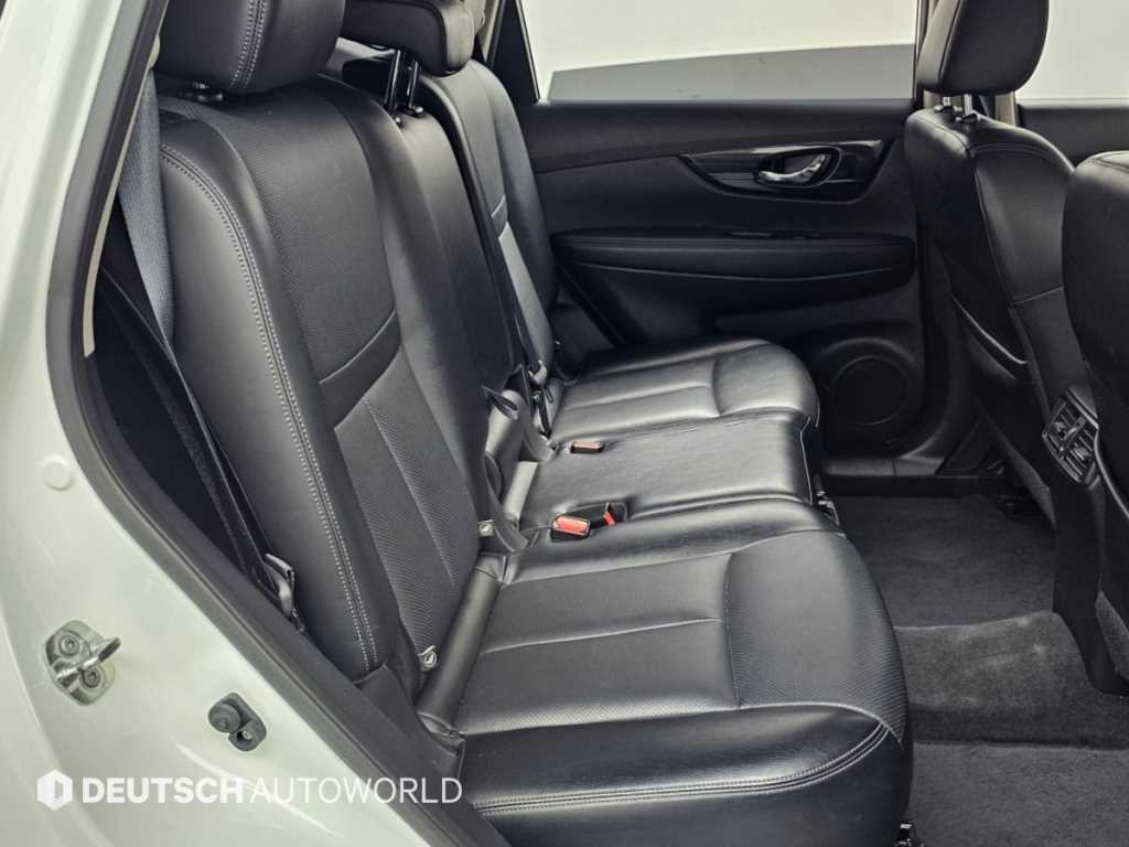 닛산 엑스트레일 2.5 4WD 이미지 12