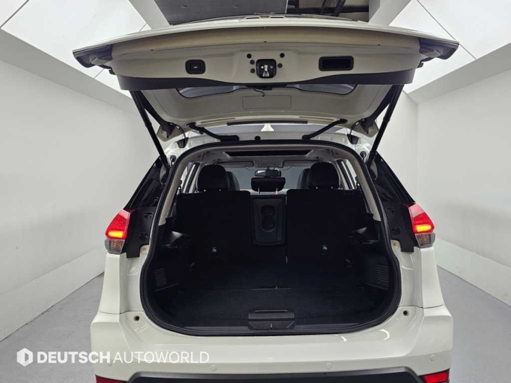 닛산 엑스트레일 2.5 4WD 이미지 19