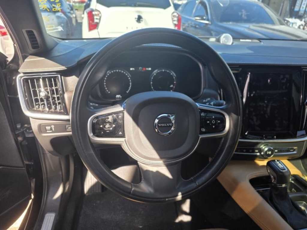 볼보 V90 V90 크로스컨트리 D5 프로 AWD 이미지 5