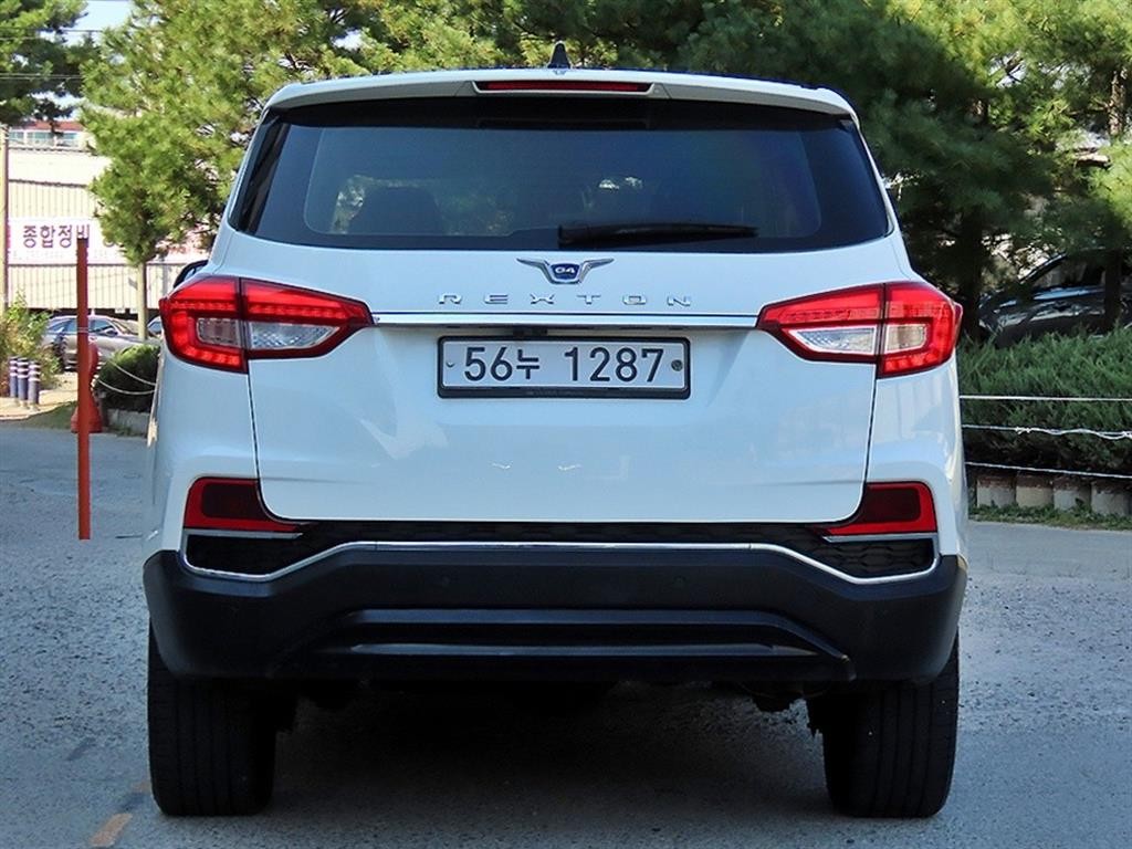 KG모빌리티(쌍용) 렉스턴 G4렉스턴 디젤 2.2 4WD 럭셔리 이미지 4