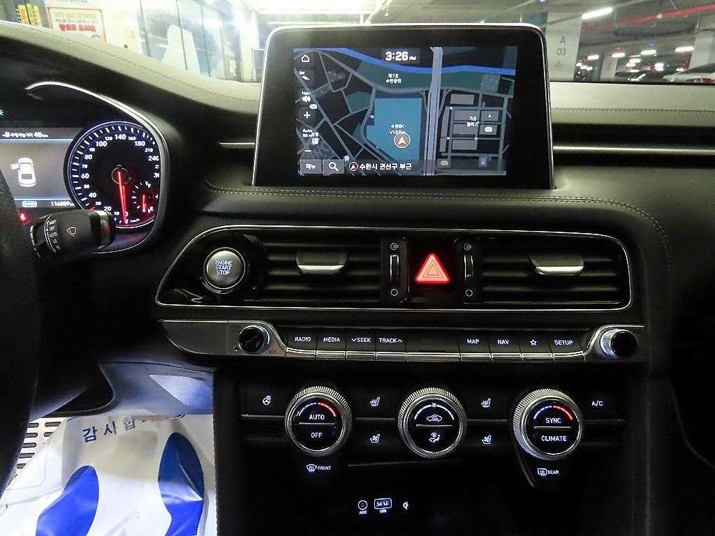 제네시스 G70 2.0T AWD 스포츠 패키지 이미지 11