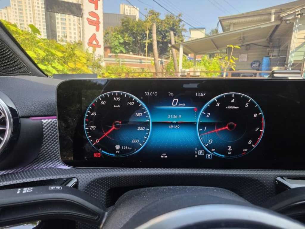 벤츠 A 클래스 A클래스 W177 A220 세단 이미지 8