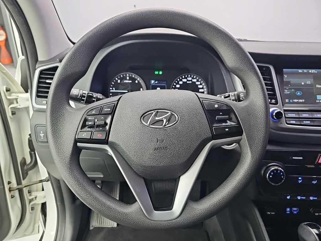 현대 투싼 올뉴투싼 디젤 2.0 2WD 스타일 이미지 9
