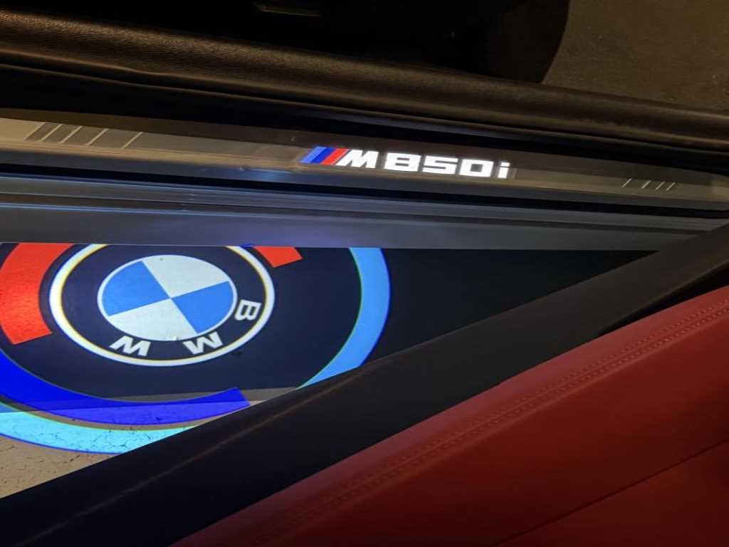 BMW 8시리즈 8시리즈 (G15) M850i xDrive 쿠페 이미지 11