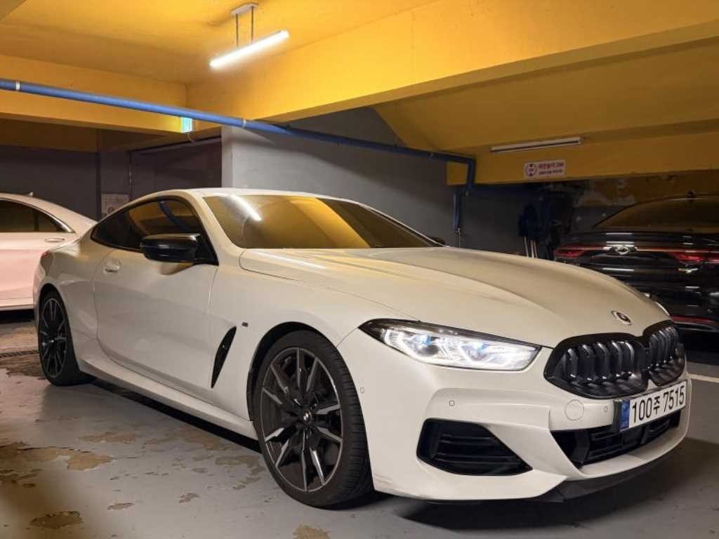 BMW 8시리즈 8시리즈 (G15) M850i xDrive 쿠페 이미지 2
