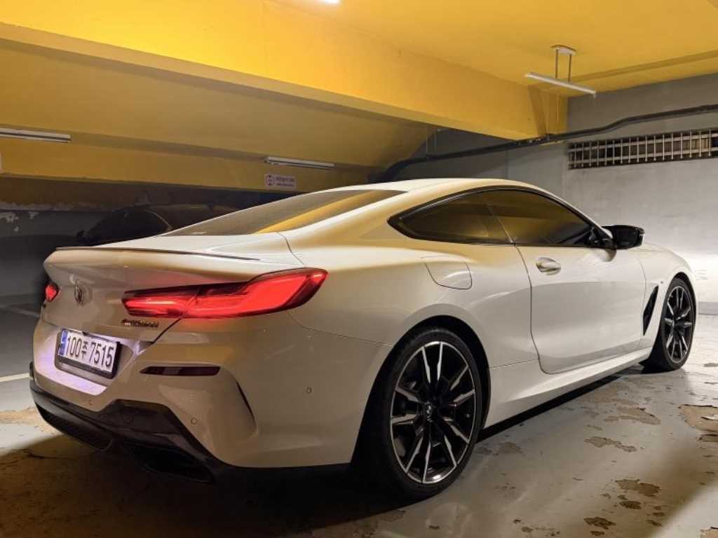 BMW 8시리즈 8시리즈 (G15) M850i xDrive 쿠페 이미지 4