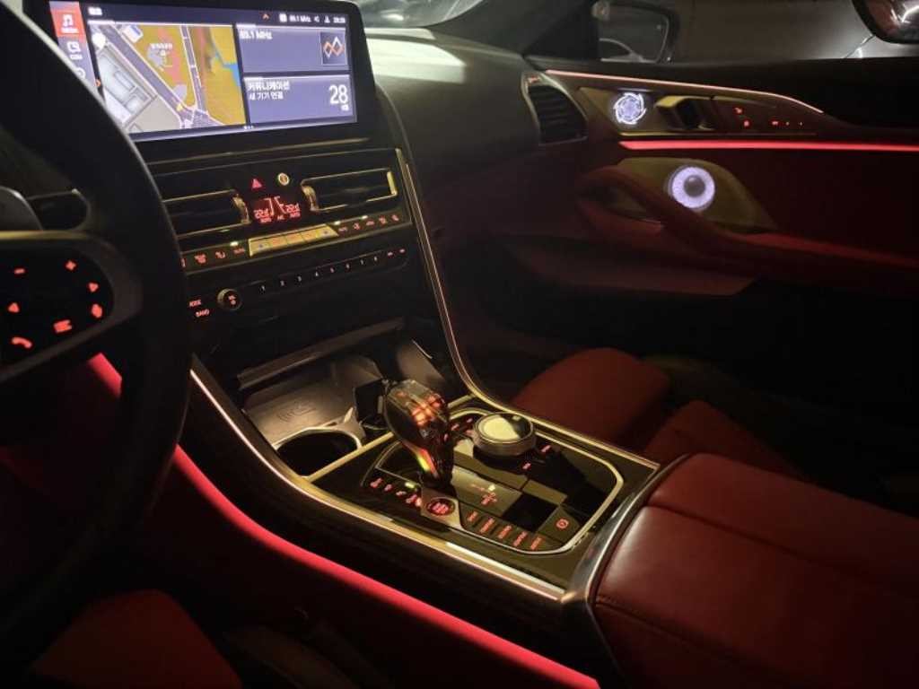 BMW 8시리즈 8시리즈 (G15) M850i xDrive 쿠페 이미지 6