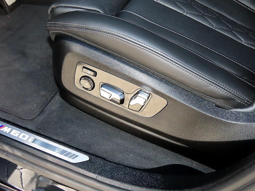 BMW X6 X6 (G06) xDrive M60i 이미지 7