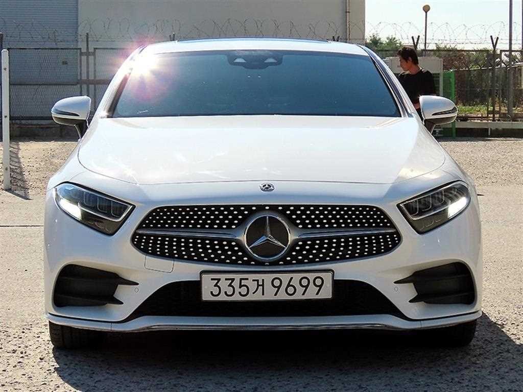벤츠 CLS 클래스 CLS클래스 C257 CLS 300d AMG Line 이미지 1