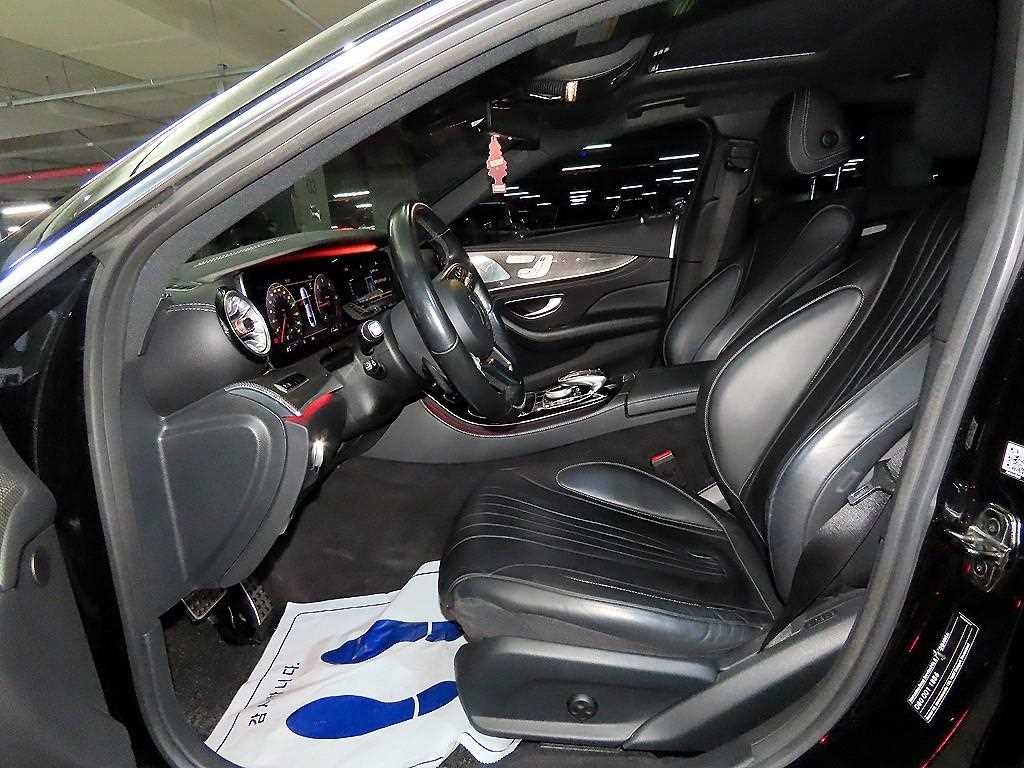 벤츠 CLS 클래스 CLS클래스 C257 CLS 300d AMG Line 이미지 6