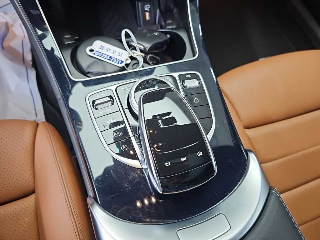 벤츠 C 클래스 C클래스 W205 C220 d 4MATIC 쿠페 이미지 16