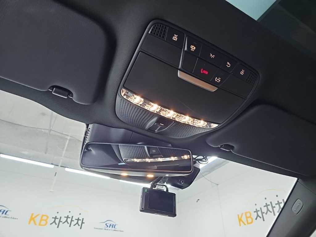 벤츠 C 클래스 C클래스 W205 C220 d 4MATIC 쿠페 이미지 17