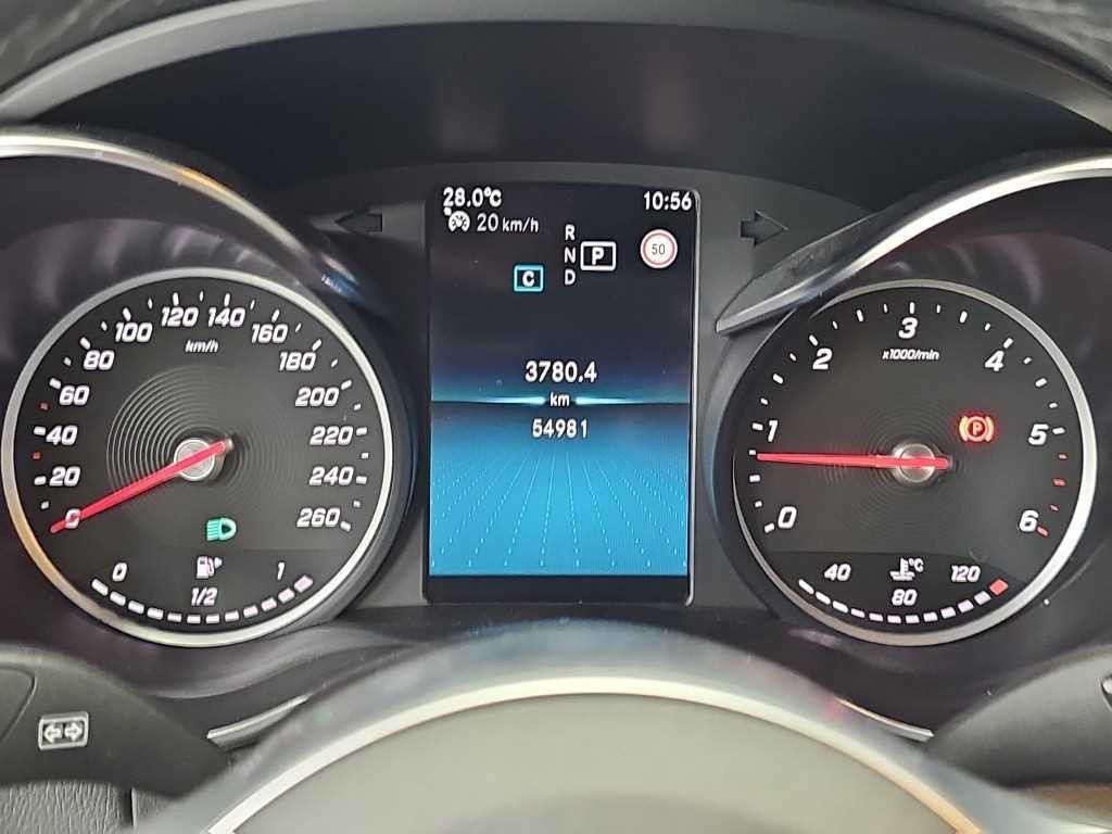벤츠 C 클래스 C클래스 W205 C220 d 4MATIC 쿠페 이미지 6