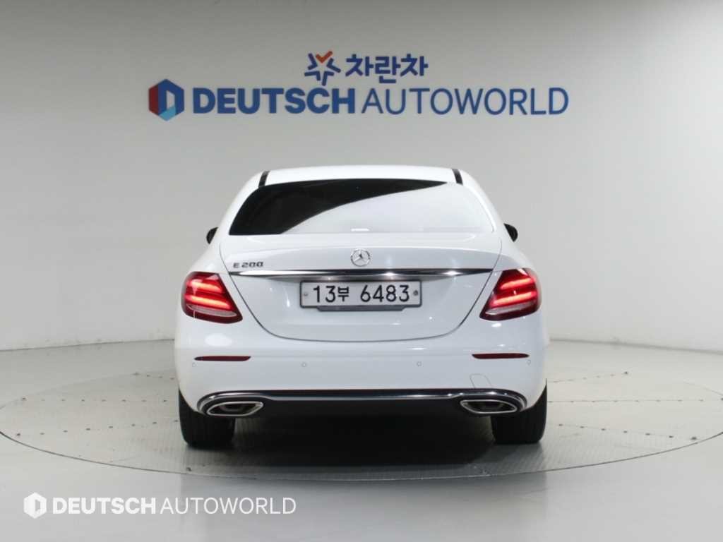 벤츠 E 클래스 E-클래스 W213 E200 아방가르드 이미지 4