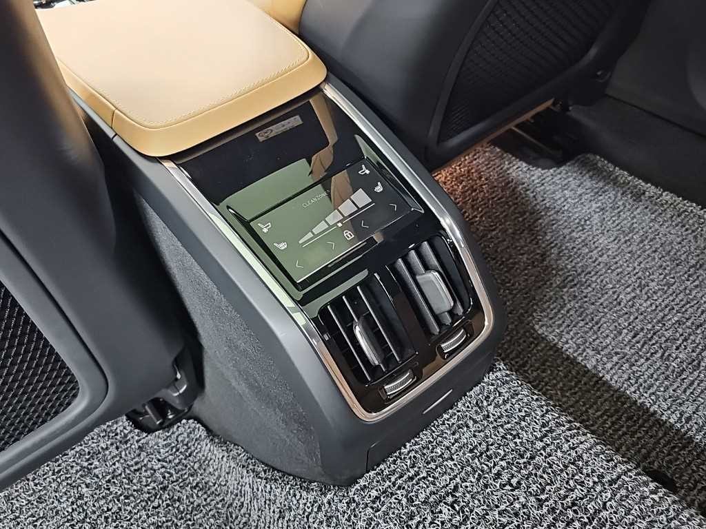 볼보 S90 B5 인스크립션 이미지 13