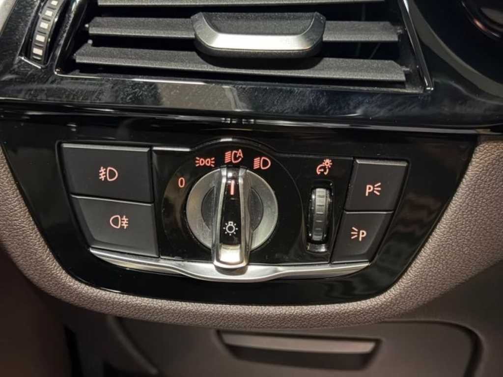 BMW 5시리즈 5시리즈 (G30) 540i xDrive M 스포츠 플러스 이미지 13