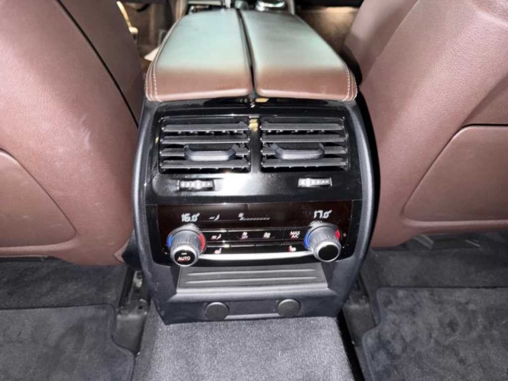 BMW 5시리즈 5시리즈 (G30) 540i xDrive M 스포츠 플러스 이미지 16
