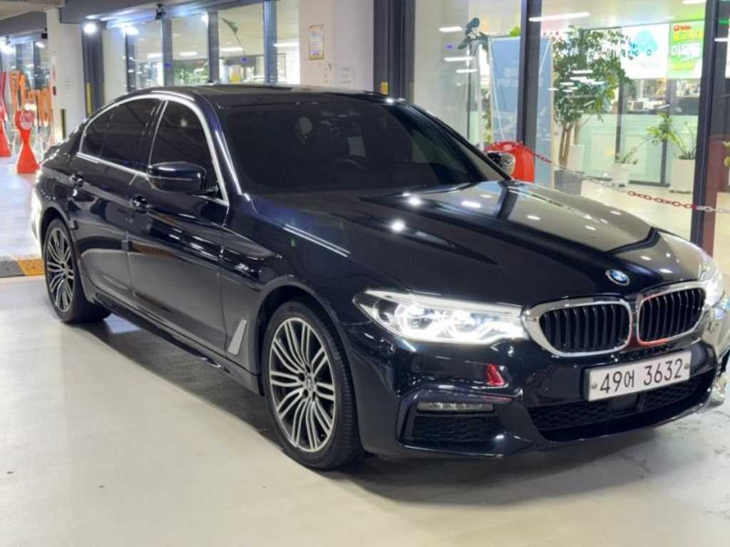 BMW 5시리즈 5시리즈 (G30) 540i xDrive M 스포츠 플러스 이미지 2