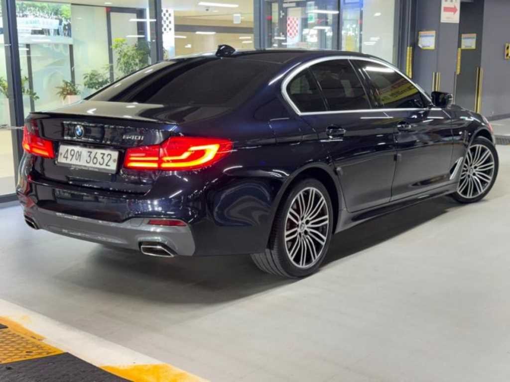 BMW 5시리즈 5시리즈 (G30) 540i xDrive M 스포츠 플러스 이미지 4