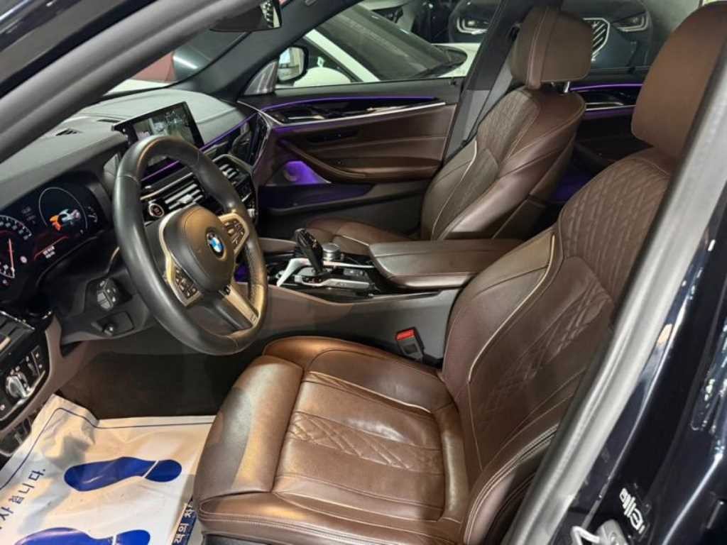 BMW 5시리즈 5시리즈 (G30) 540i xDrive M 스포츠 플러스 이미지 6