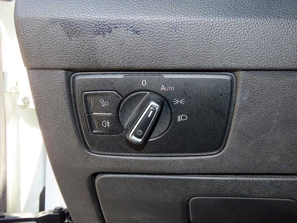 폭스바겐 아테온 2.0 TDI 엘레강스 프레스티지 이미지 12