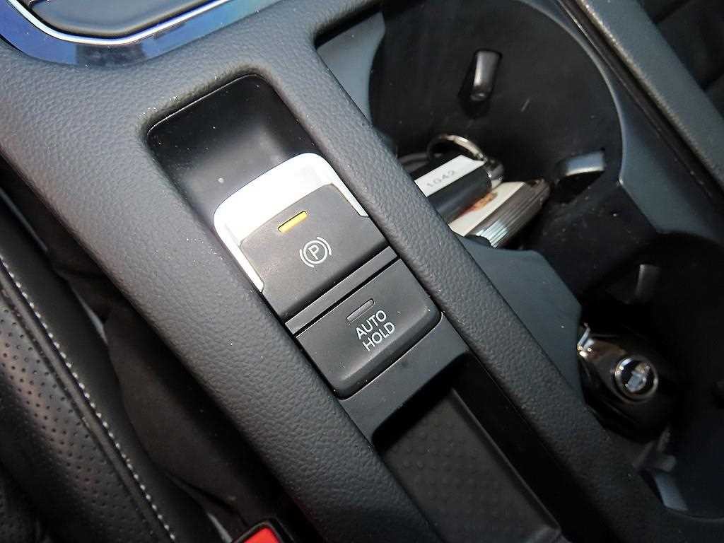 폭스바겐 아테온 2.0 TDI 엘레강스 프레스티지 이미지 13