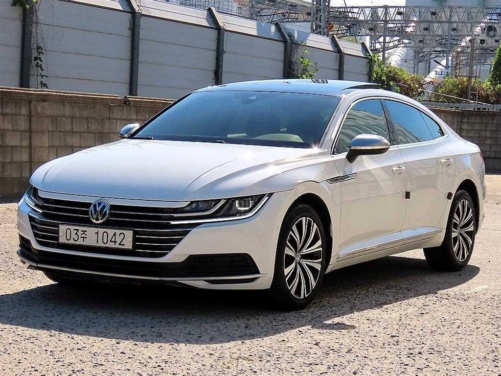 폭스바겐 아테온 2.0 TDI 엘레강스 프레스티지 이미지 2