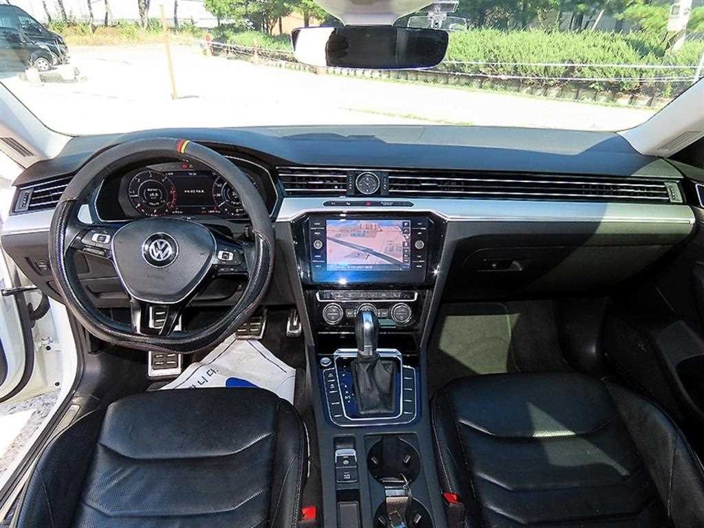 폭스바겐 아테온 2.0 TDI 엘레강스 프레스티지 이미지 7