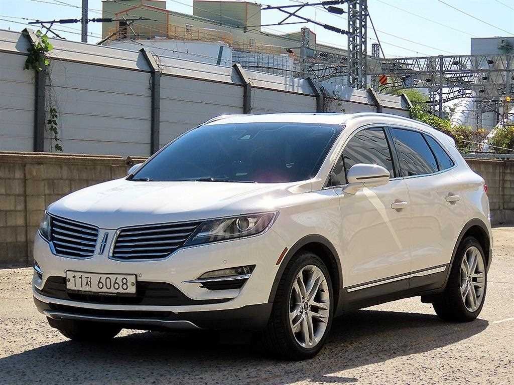 링컨 MKC 2.0 AWD 리저브 이미지 2