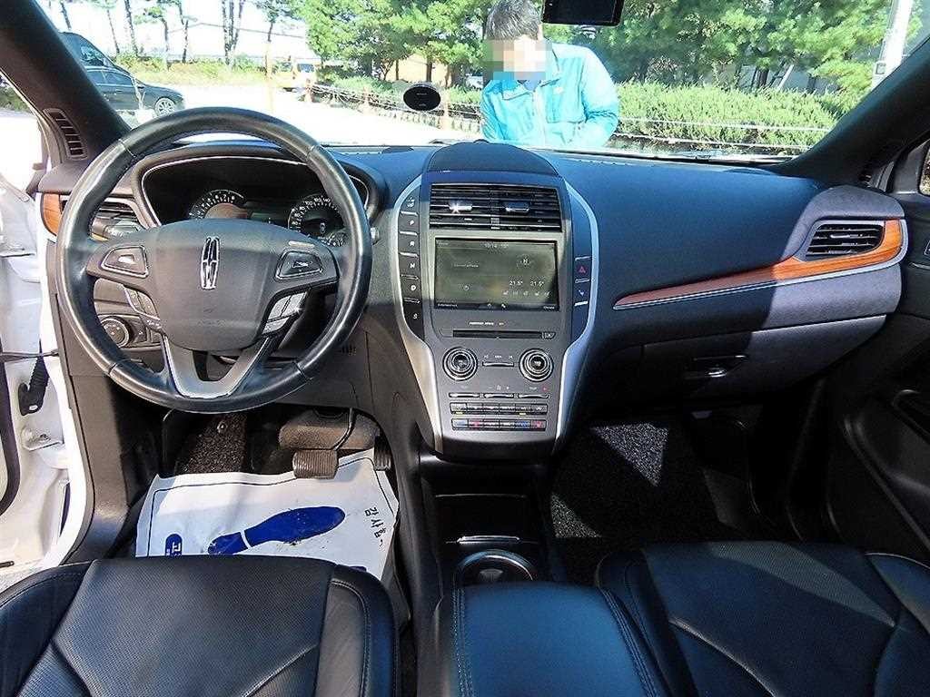 링컨 MKC 2.0 AWD 리저브 이미지 6