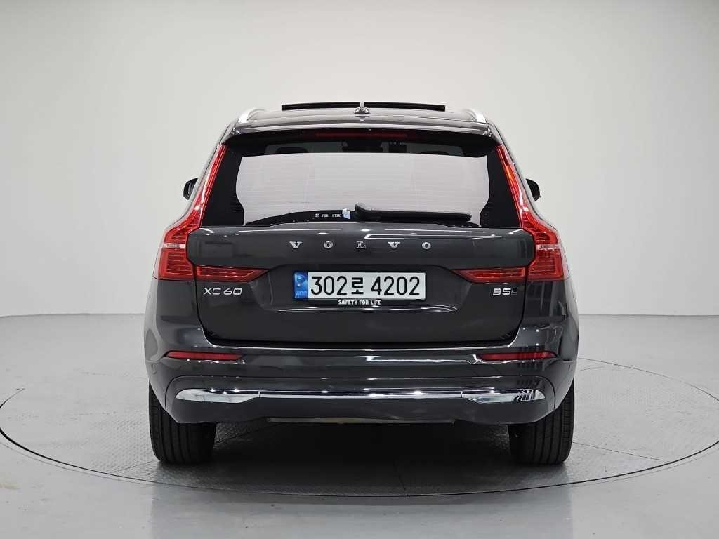 볼보 XC60 XC60(2세대) B6 AWD 얼티메이트 브라이트 이미지 3
