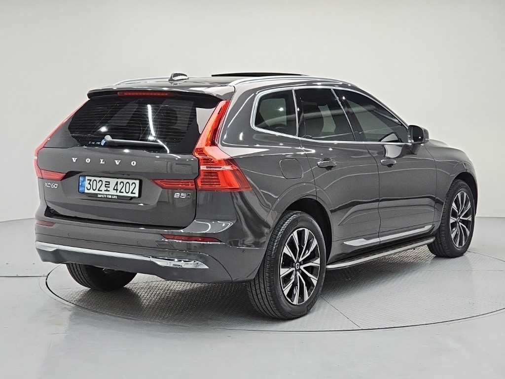 볼보 XC60 XC60(2세대) B6 AWD 얼티메이트 브라이트 이미지 4