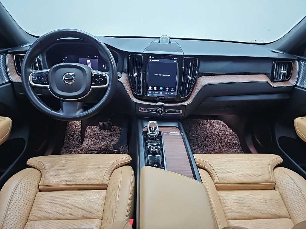 볼보 XC60 XC60(2세대) B6 AWD 얼티메이트 브라이트 이미지 7