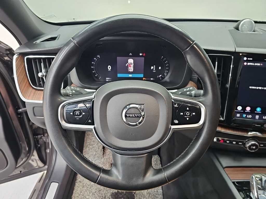 볼보 XC60 XC60(2세대) B6 AWD 얼티메이트 브라이트 이미지 9