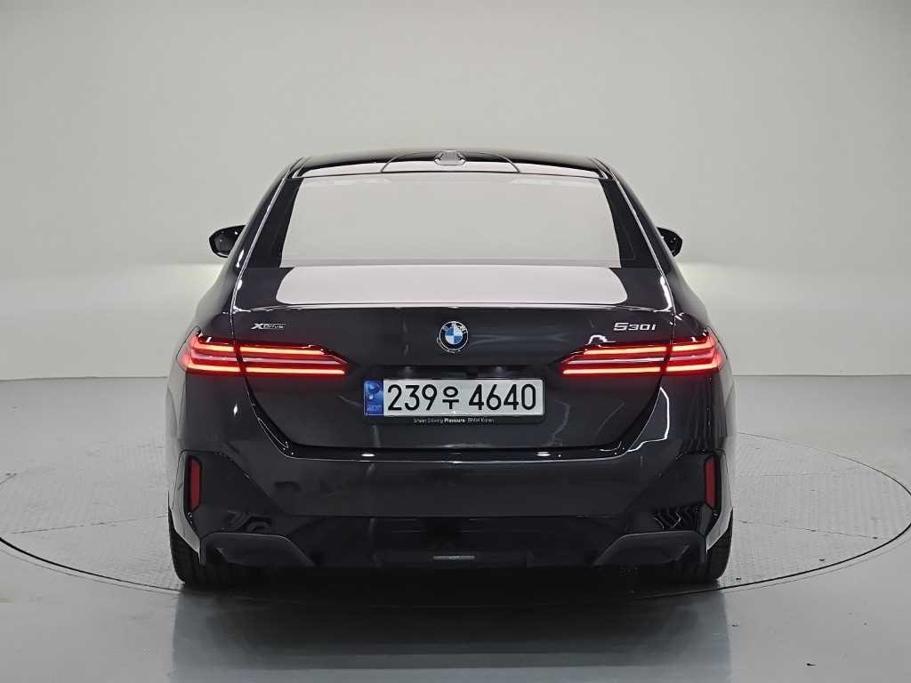 BMW 5시리즈 5시리즈 (G60) 530i xDrive M 스포츠 이미지 3