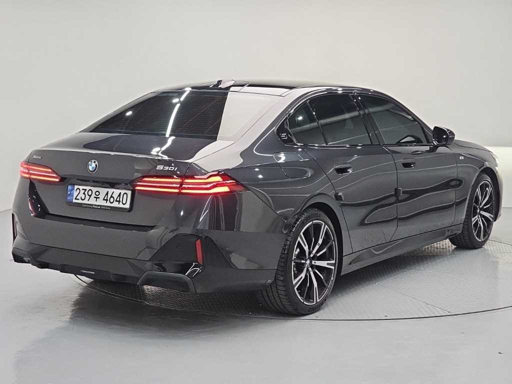 BMW 5시리즈 5시리즈 (G60) 530i xDrive M 스포츠 이미지 4