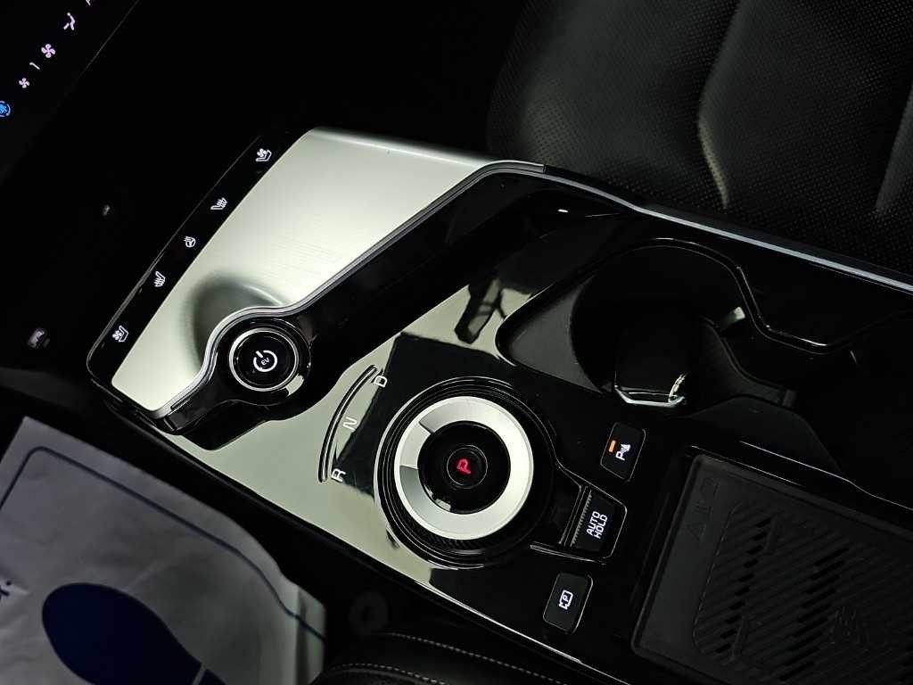 기아 EV6 롱레인지 AWD 어스 이미지 8