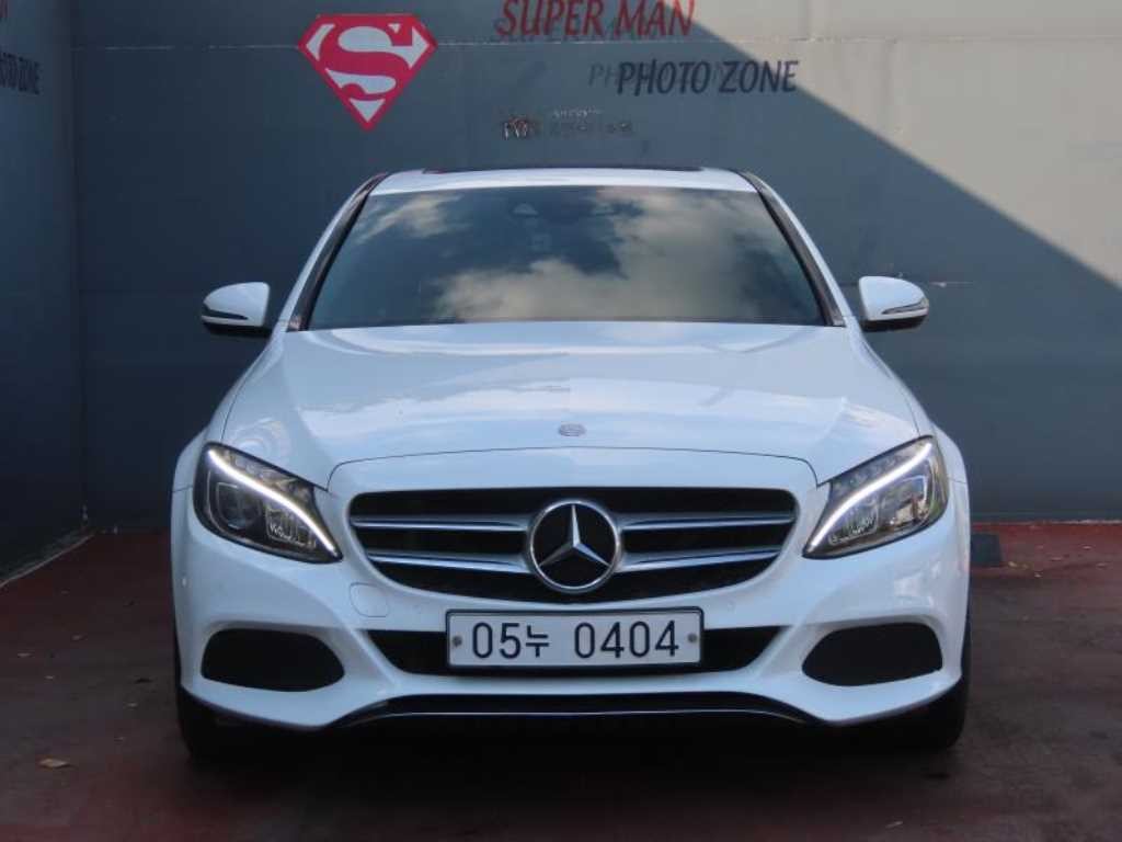 벤츠 C 클래스 C클래스 W205 C200 이미지 2