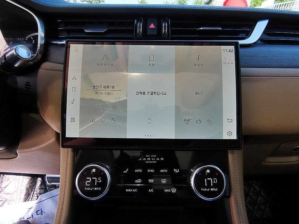 재규어 F-PACE D200 SE 이미지 12