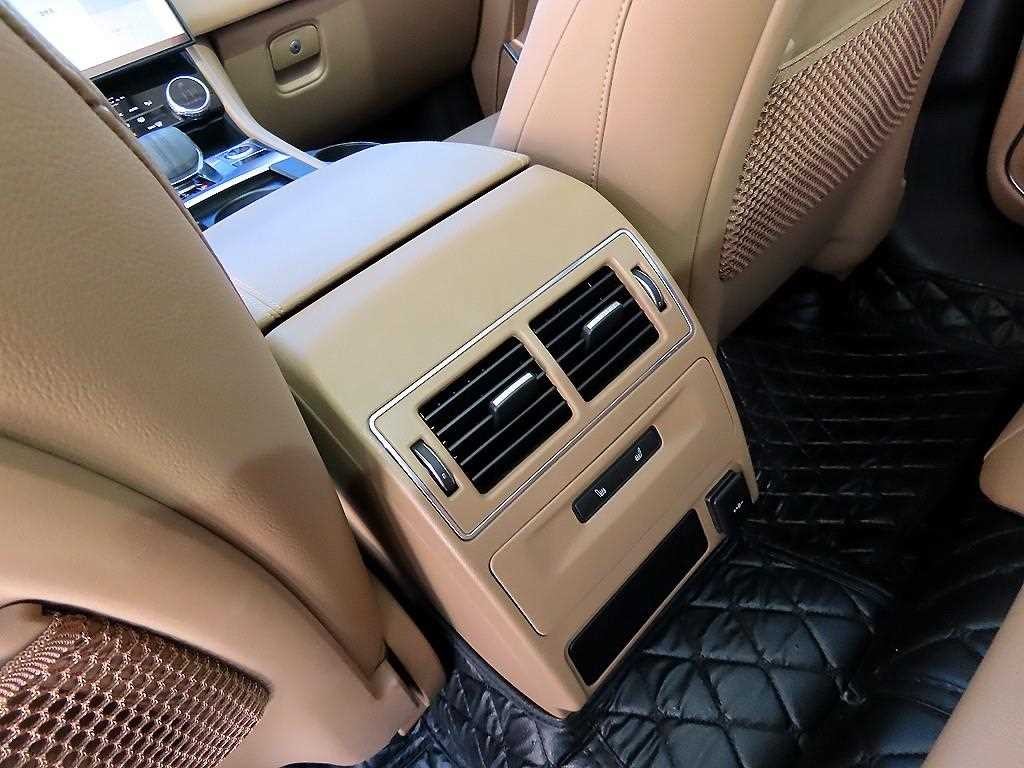 재규어 F-PACE D200 SE 이미지 15