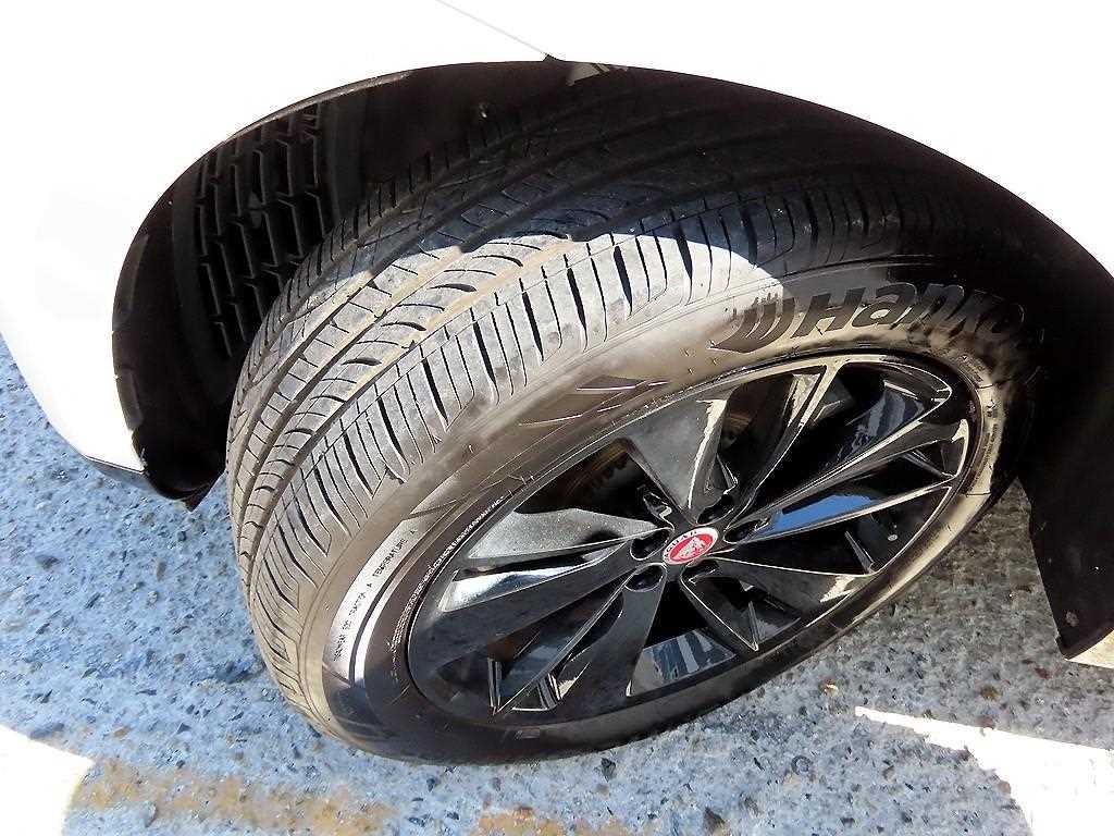재규어 F-PACE D200 SE 이미지 20