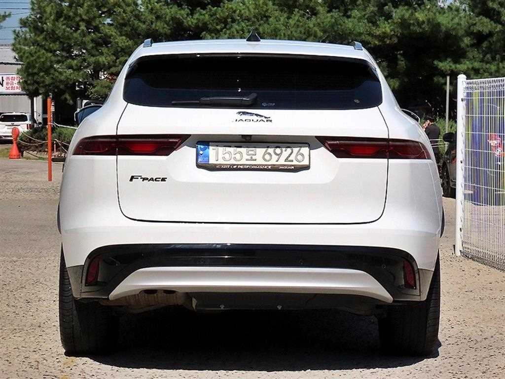 재규어 F-PACE D200 SE 이미지 4
