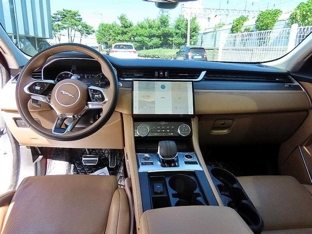 재규어 F-PACE D200 SE 이미지 7