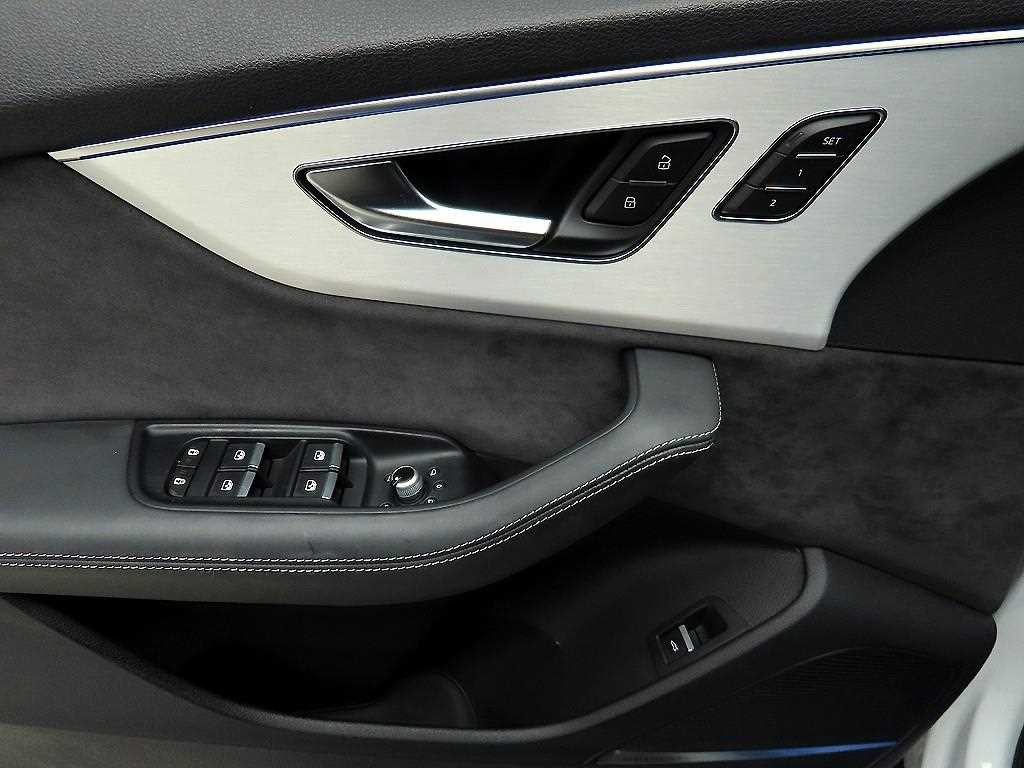 아우디 Q7 Q7 (4M) 55 TFSI 콰트로 프리미엄 이미지 11