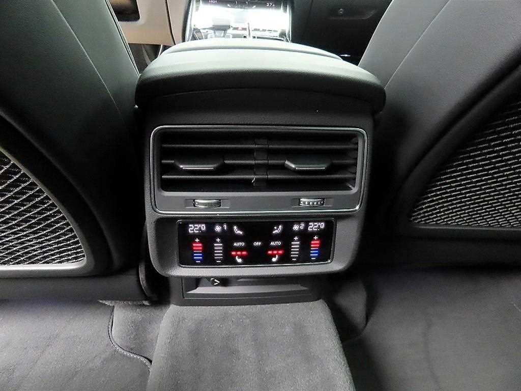 아우디 Q7 Q7 (4M) 55 TFSI 콰트로 프리미엄 이미지 16