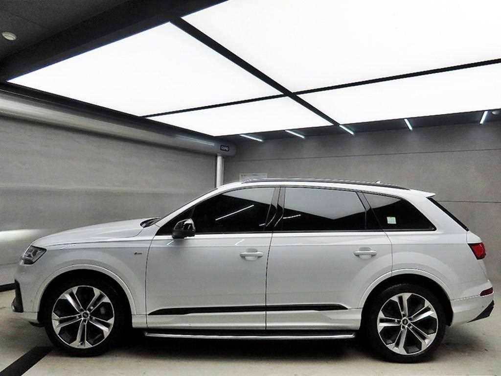 아우디 Q7 Q7 (4M) 55 TFSI 콰트로 프리미엄 이미지 4