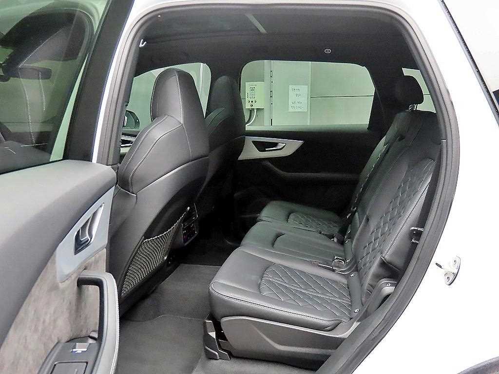 아우디 Q7 Q7 (4M) 55 TFSI 콰트로 프리미엄 이미지 6