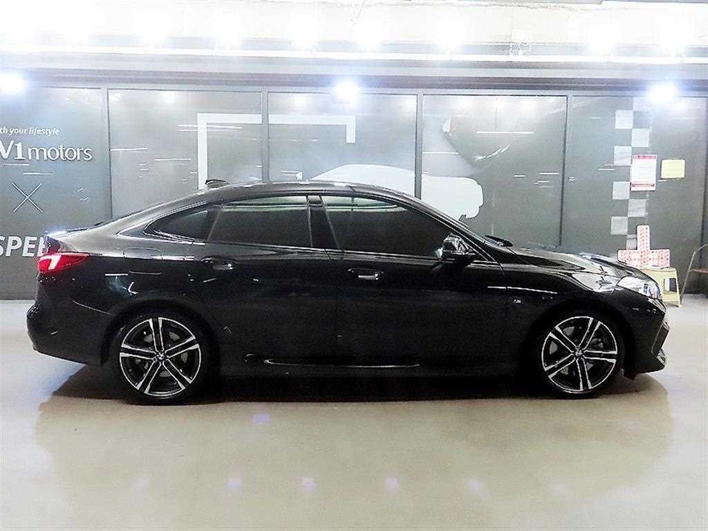 BMW 2시리즈 2시리즈 그란쿠페 (F44) 220i M 스포츠 이미지 3