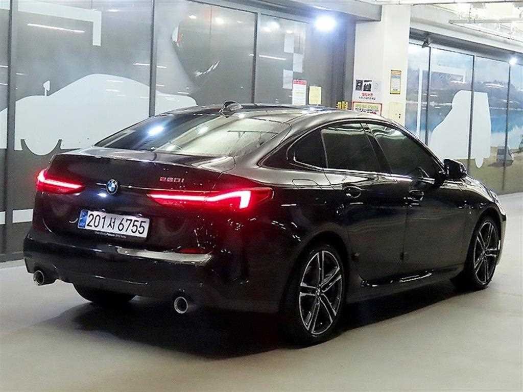 BMW 2시리즈 2시리즈 그란쿠페 (F44) 220i M 스포츠 이미지 4